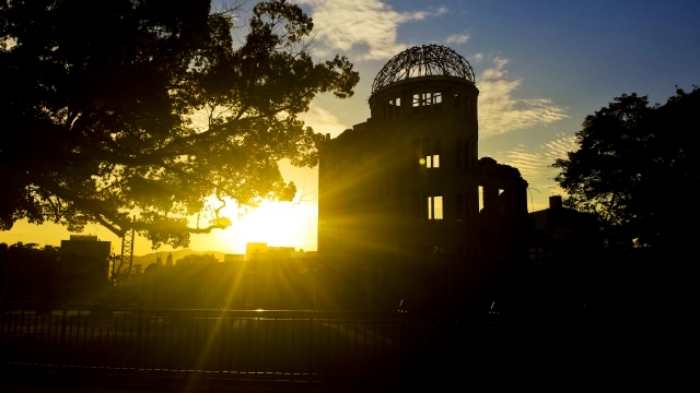 原爆によって破壊された広島産業奨励館。第二次世界大戦を象徴する世界遺産の写真